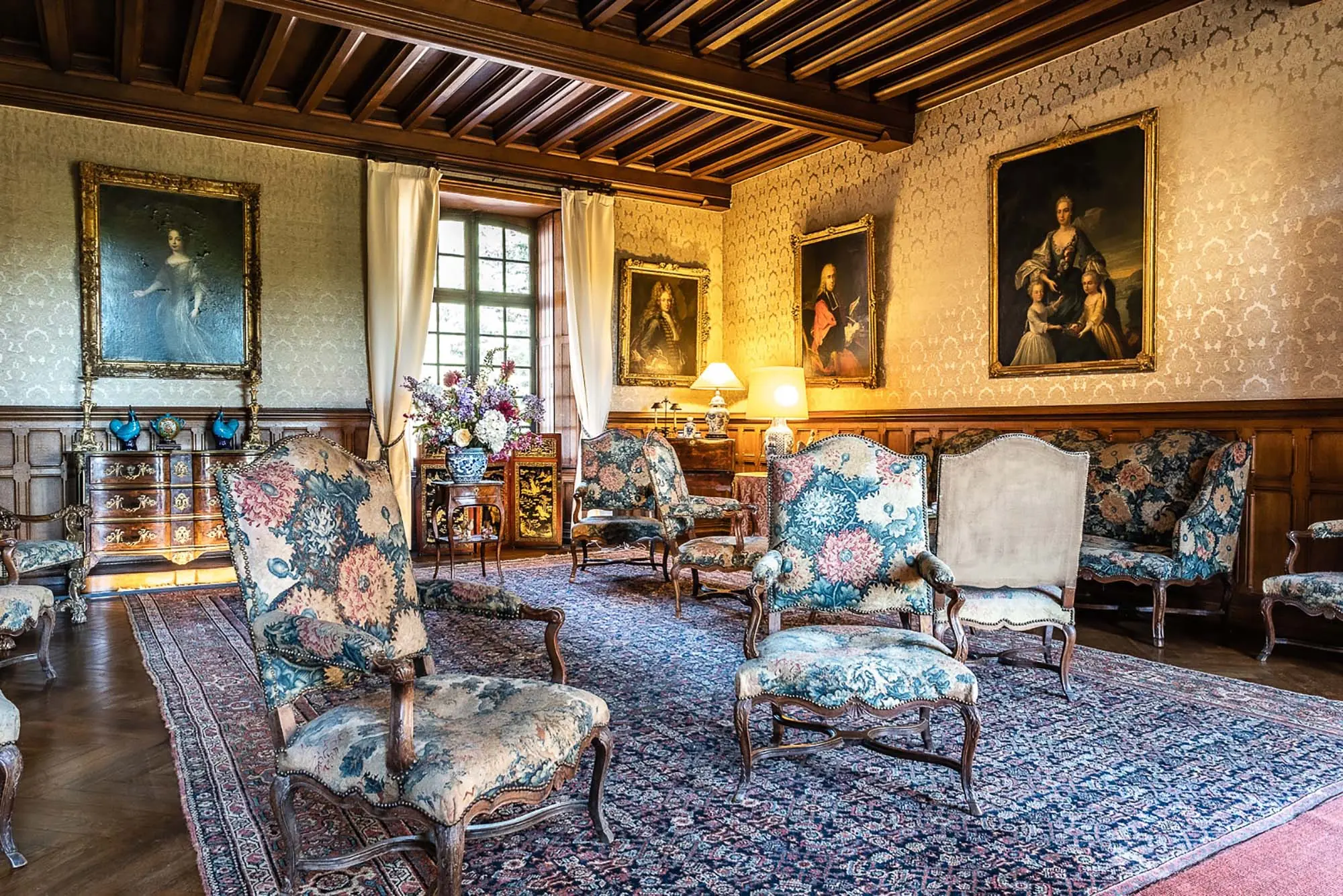 Initial Consultation and Investment Strategy - Elegant Château Interior