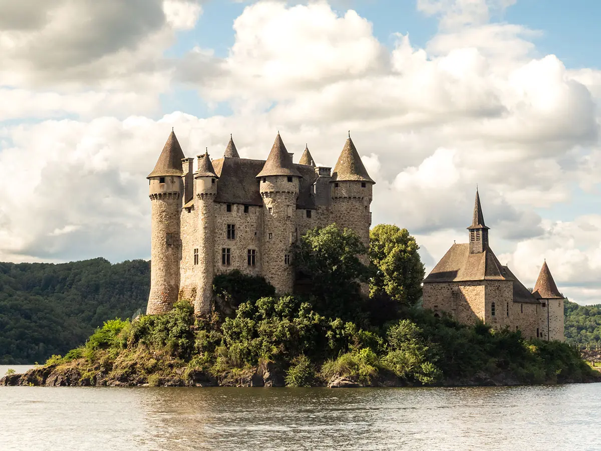 Château Hunting and Property Viewings - Process Unfolds